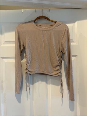Abercrombie & Fitch Long-Sleeve Ruched Drawstring Crop Top - Taupe